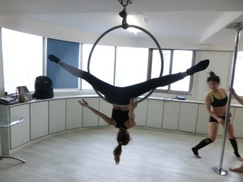 成都武侯区钢管舞培训,双楠0基础爵士舞教学